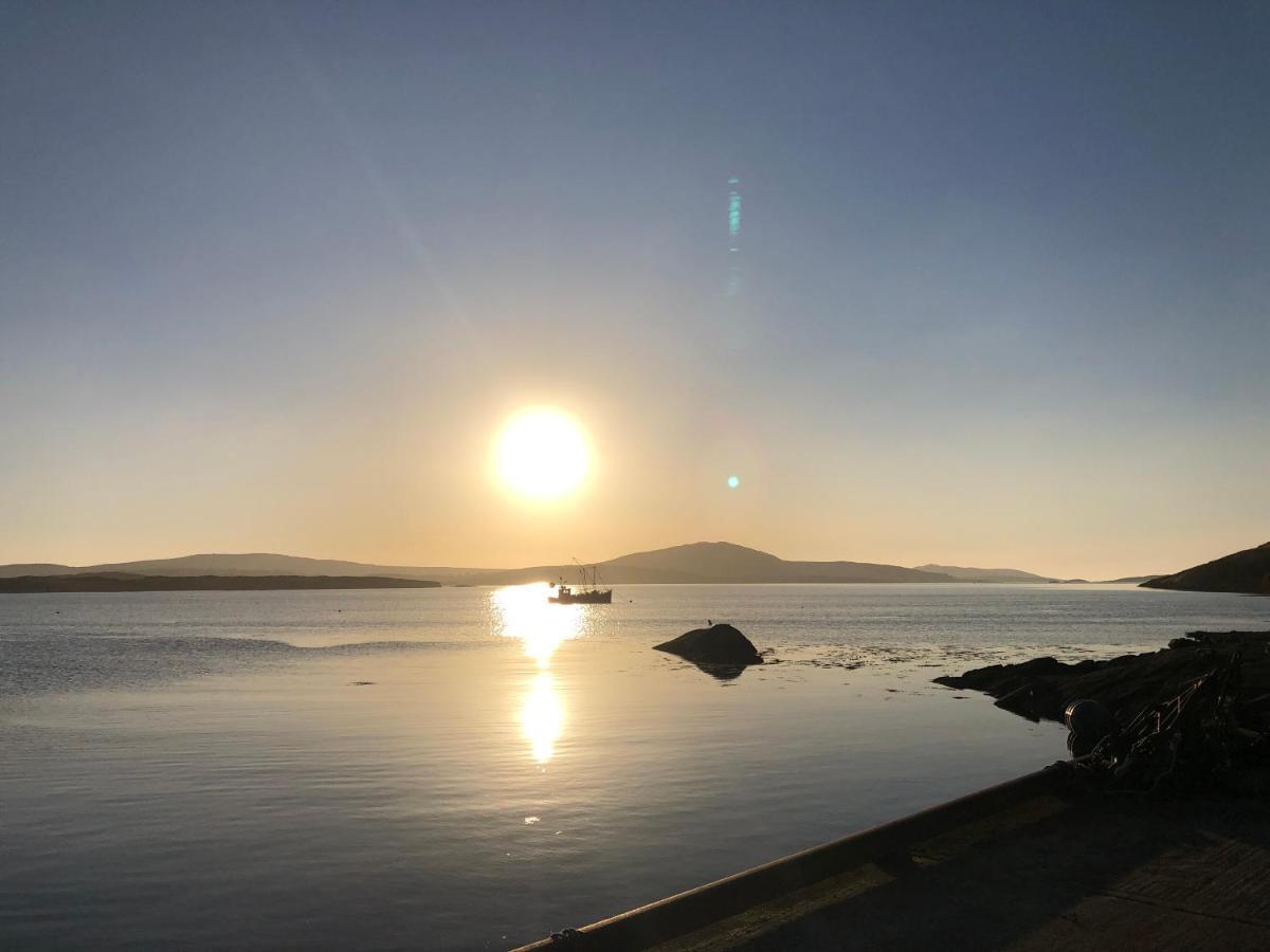 Bruion Connemara Apartment Cleggan ภายนอก รูปภาพ